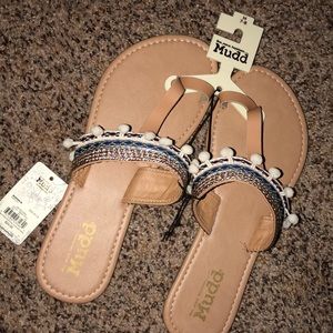 Women’s sandals